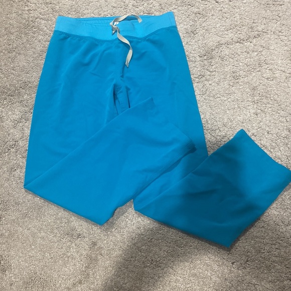 Figs size small technical collection like new - Picture 2 of 5